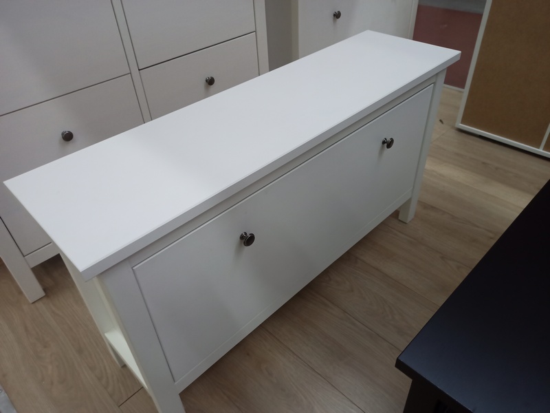 Тумба для обуви КАНТРИ (ХЕМНЭС) белый лак - картинка 2 Тумба для обуви КАНТРИ (ХЕМНЭС) белый лак - картинка 2